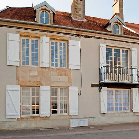 Holiday home Le Balcon De La Cremaillere Langres